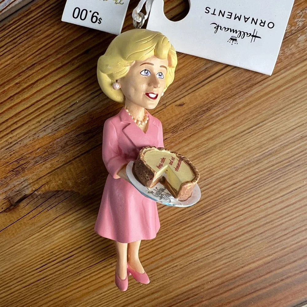 Hallmark Golden Girls Rose Ornament Cheesecake Betty White Christmas 2HCM9588